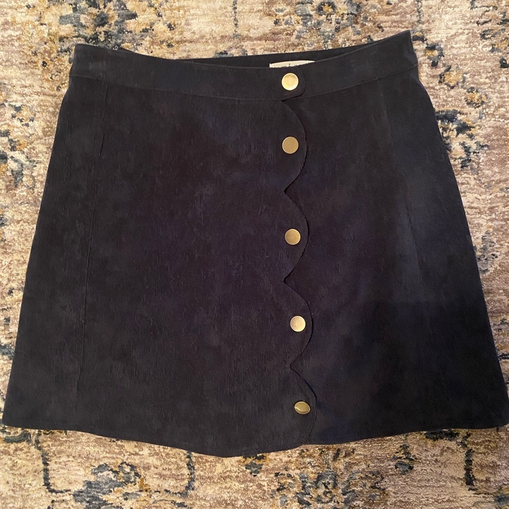 Miami corduroy mini shirt with scalloped front